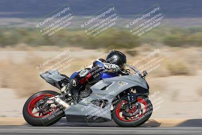 media/Nov-16-2025-Race Pace (Sun) [[8c5fa54630]]/Verified Riders/7-Turn 4 (1155am)/